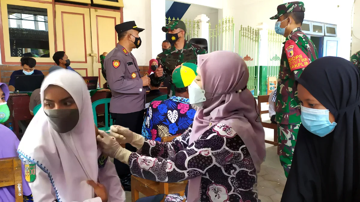 Jemput Bola, Program Vaksin Kodim 0811 Tuban Sasar Lansia dan Pelajar