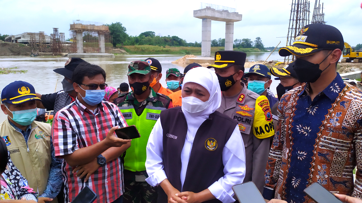 Gubernur Khofifah Berharap Korban Tenggelam Perahu Penyeberangan di Tuban Segera Ditemukan