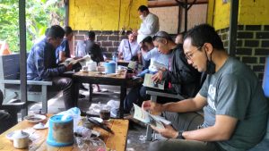 Pernah Terjadi Kasus Serupa, Buku Mengawal Program Bantuan Pangan di Blora Laris Manis di Tuban