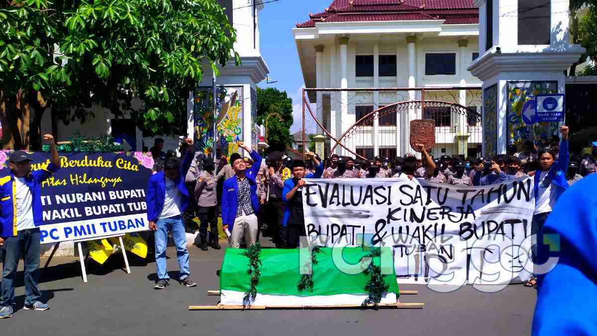 Evaluasi Kinerja Setahun Bupati Tuban, Mahasiswa Kembali Demo Pemkab