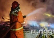 Diduga Gara - Gara Bakar Sampah, Rumah Lansia di Tuban Senilai Ratusan Juta ludes Jadi Arang