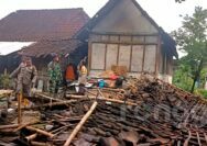 Diterjang Angin Kencang dan Hujan Deras, Bangunan Sekolah dan Kandang di Bojonegoro Porak-poranda