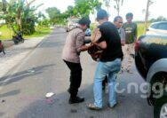 Terlibat Kecelakaan di Tuban, Emak-emak dan Seorang Pemuda Dirujuk ke Rumah Sakit