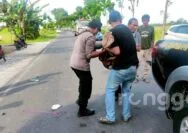 Terlibat Kecelakaan di Tuban, Emak-emak dan Seorang Pemuda Dirujuk ke Rumah Sakit