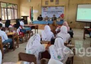 Gandeng Sejumlah Perusahaan, Wartawan Tuban Gelar Pendidikan Literasi ke Sekolah