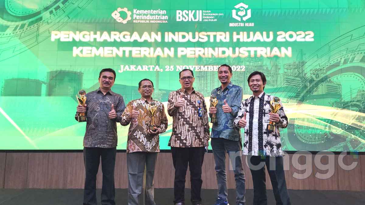 Konsisten Mewujudkan Industri Hijau, PT SBI Raih Penghargaan dari Kementrian Perindustrian
