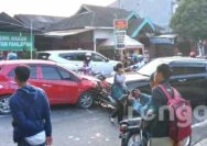 Kecelakaan Beruntun Libatkan 2 Mobil dan 2 Motor di Jalan Pahlawan Tuban