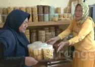 Jajanan Lebaran Mulai Diburu, Produsen Kue Kering di Tuban Banjir Orderan