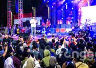 Ribuan Orang Padati Alun-alun Kabupaten Tuban, Meriahkan HUT RI ke- 78 Diiringi Band Letto