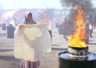 Ratusan Ibu-ibu Rumah Tangga di Kabupaten Tuban Ikuti Peragaan Pemadaman Kebakaran, Masuk Rekor MURI