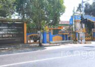 Gedung Sekolah Direnovasi, Siswa SMP Negeri 1 Soko Tuban Terpaksa Belajar Daring