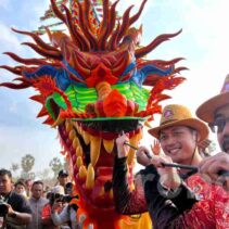 Festival Layang-layang di Tuban Berlangsung Meriah, Diikuti Ratusan Peserta