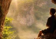 Menikmati Sensasi Jurassic World dari Balik Bingkai Alami Goa Nganten