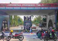 Diiming-imingi Status PKWT, Aksi Buruh Blokade Gate 3 SIG Tuban Berakhir