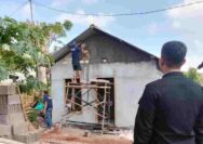 Warga Binaan Lapas Tuban Terjun Langsung Renovasi Rumah Tidak Layak