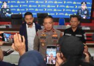 Viral Naik Motor Sambil Merokok, Oknum Polisi di Tuban Kena Sanksi Tilang